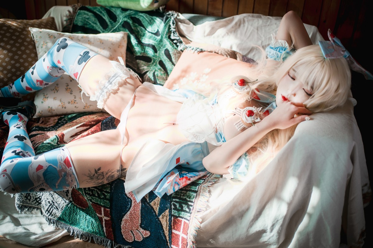 xgyw.top_[DJAWA]No.161_模特Aram_Creamy Alice主题私房床上性感情趣服饰秀豪乳翘臀诱惑写真136P