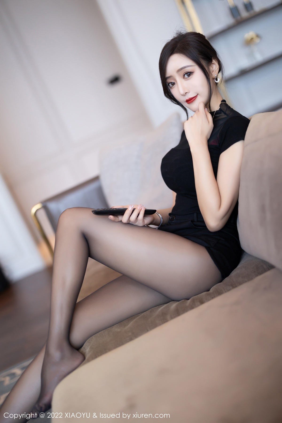 xgyw.top_[XiaoYu画语界]Vol.837_女神王馨瑶yanni脱黑色轻透服露性感红色蕾丝内衣迷人诱惑写真83P