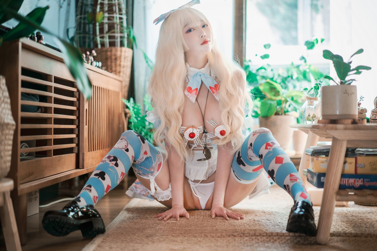 xgyw.top_[DJAWA]No.161_模特Aram_Creamy Alice主题私房床上性感情趣服饰秀豪乳翘臀诱惑写真136P