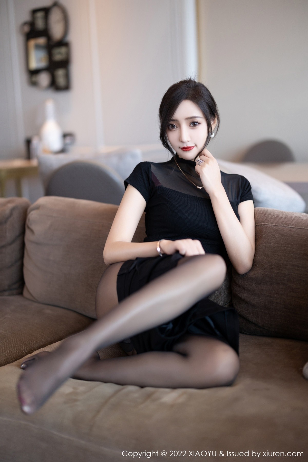 xgyw.top_[XiaoYu画语界]Vol.837_女神王馨瑶yanni脱黑色轻透服露性感红色蕾丝内衣迷人诱惑写真83P