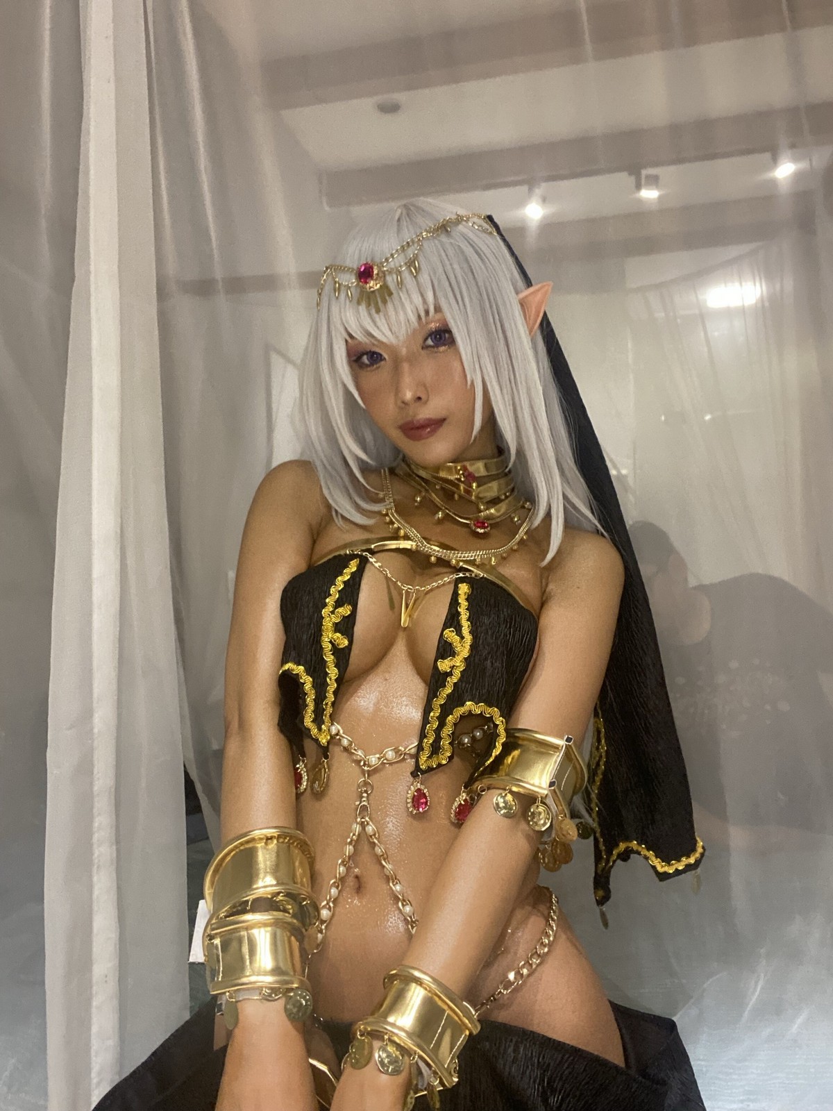 xgyw.top_网络美女eliza喵喵Mistioria Arte主题性感情趣服饰露油亮肌肤秀火辣身材诱惑写真59P
