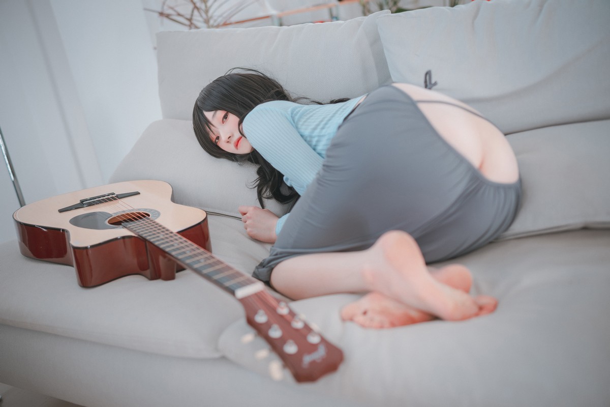xgyw.top_[DJAWA]No.165_模特Bambi_iila illa主题私房性感吉他妹妹服饰半脱露火辣身材诱惑写真144P