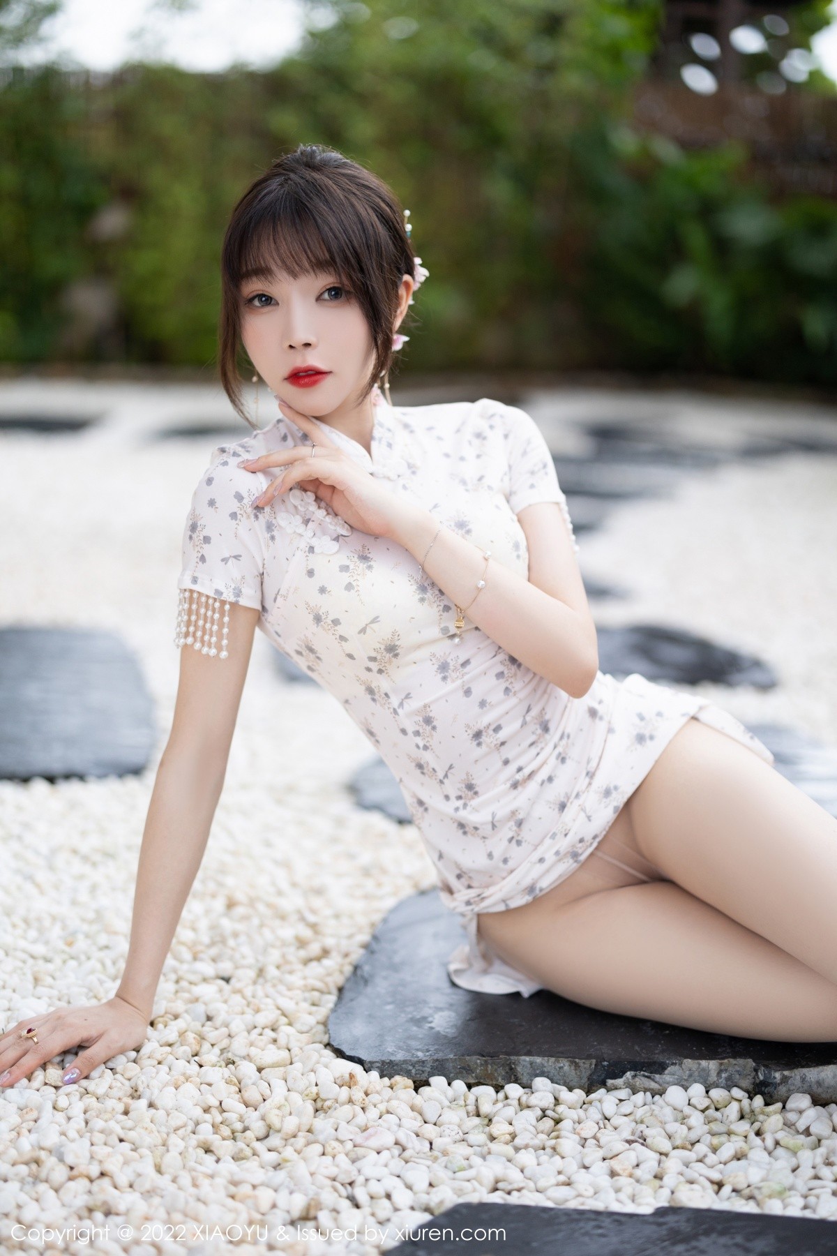 xgyw.top_[XiaoYu画语界]Vol.838_女神徐莉芝Booty户外性感浅色旗袍 白色网纱服饰完美诱惑写真86P
