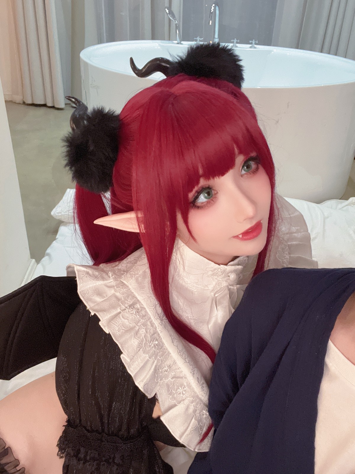 xgyw.top_网络美女rioko凉凉子喜多川海梦主题私房床上性感黑色蕾丝边内衣惹火诱惑写真48P