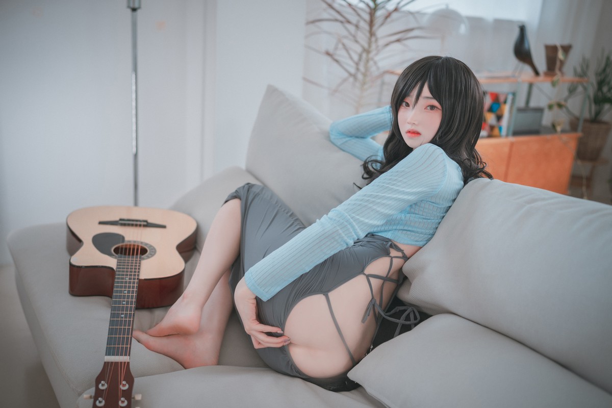 xgyw.top_[DJAWA]No.165_模特Bambi_iila illa主题私房性感吉他妹妹服饰半脱露火辣身材诱惑写真144P