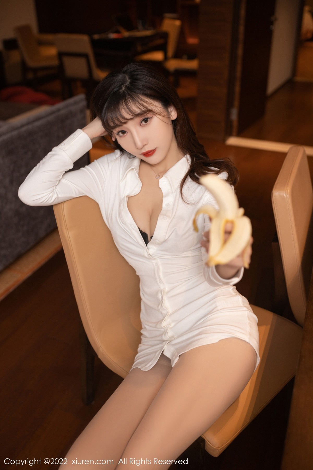 xgyw.top_XiuRen第5425期_模特陆萱萱脱性感白色上衣露黑色蕾丝内衣秀完美身材诱惑写真78P