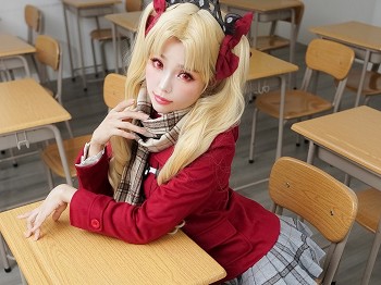 Coser小小妹妹Ely_eee远坂凛JK主题灰色格子裙下超薄黑色丝袜裤袜秀美腿性感迷人写真57P