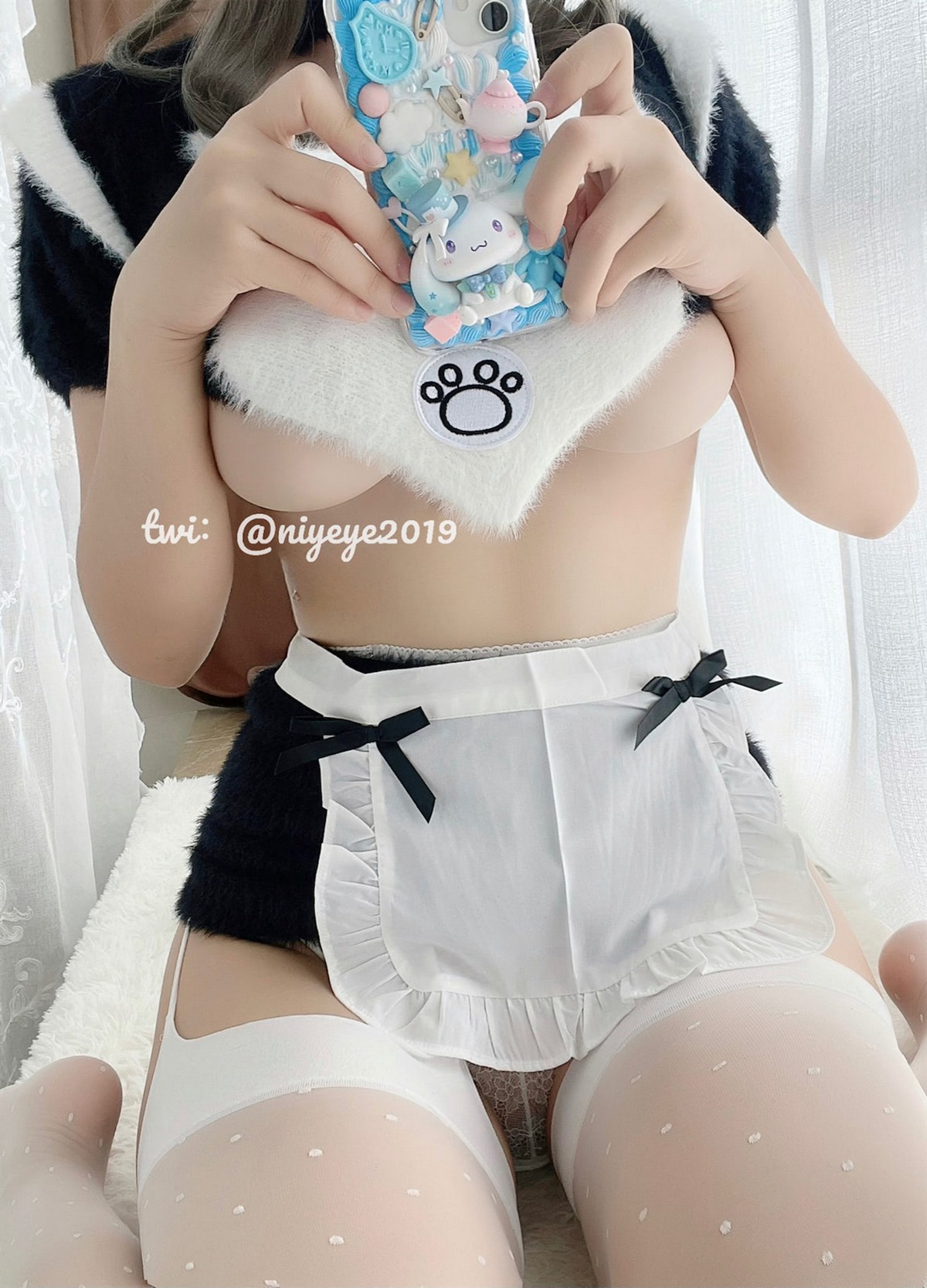 xgyw.top_萌系小姐姐白烨碧蓝航线可畏奶牛主题性感三点式内衣秀傲人豪乳撩人诱惑写真52P