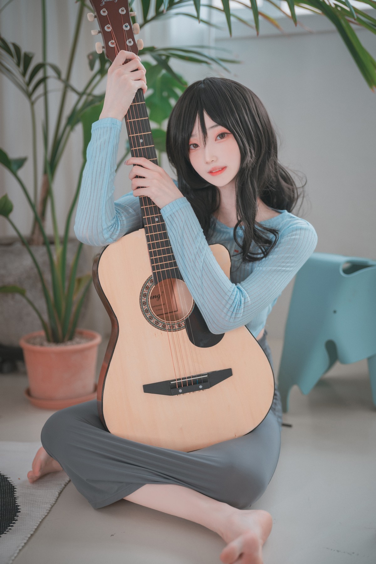xgyw.top_[DJAWA]No.165_模特Bambi_iila illa主题私房性感吉他妹妹服饰半脱露火辣身材诱惑写真144P