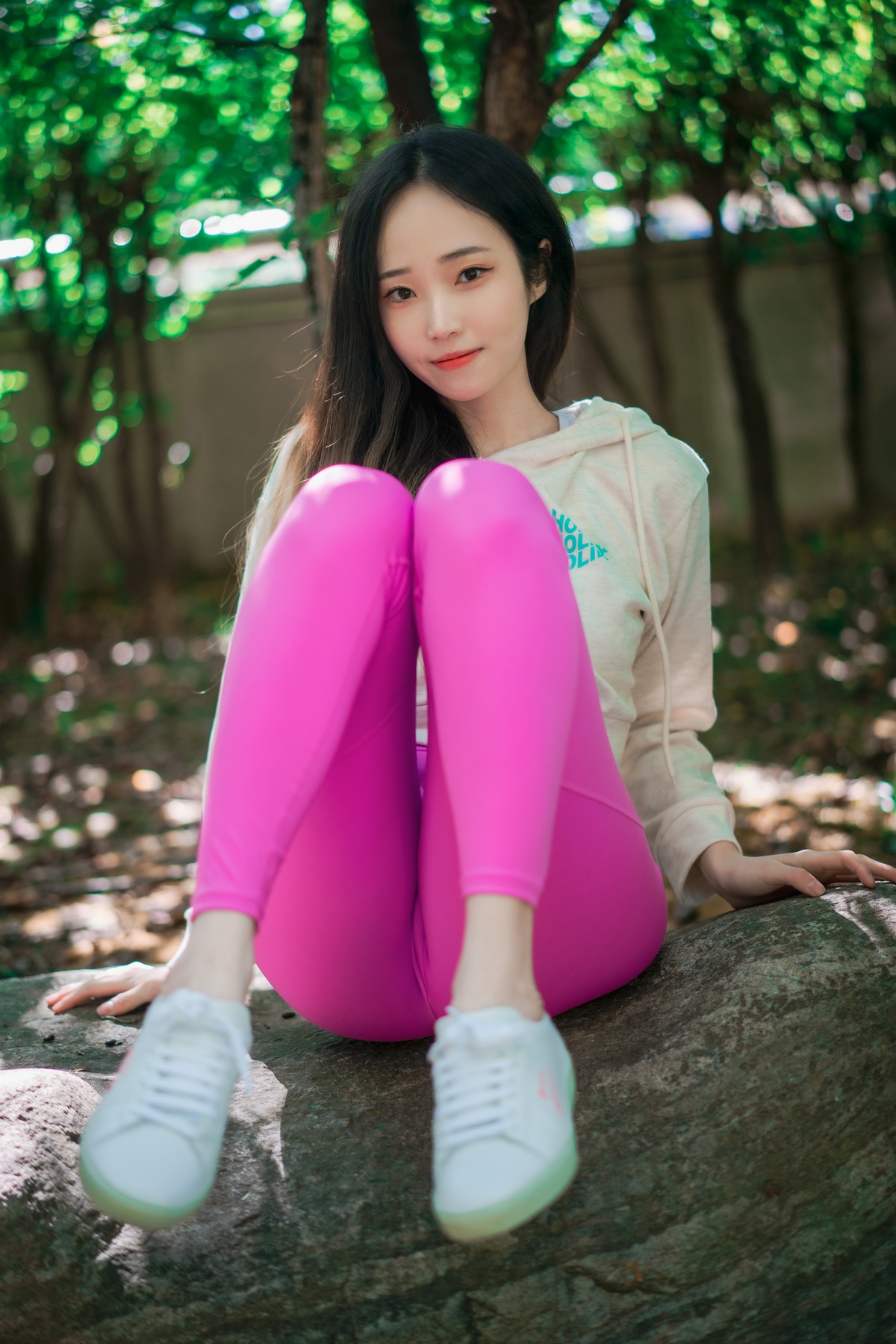 xgyw.top_[DJAWA]No.166_模特Bambi_Loose and Tight Violet主题白色短T配紧身运动裤诱惑写真174P