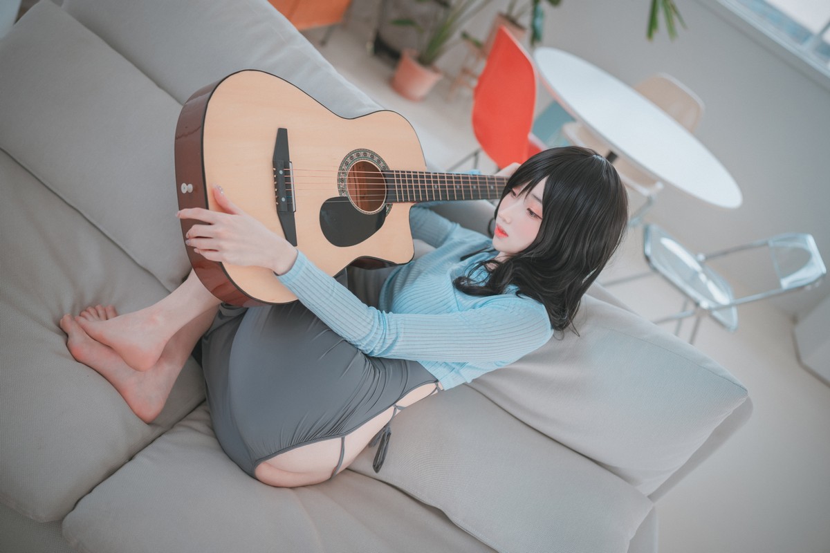xgyw.top_[DJAWA]No.165_模特Bambi_iila illa主题私房性感吉他妹妹服饰半脱露火辣身材诱惑写真144P