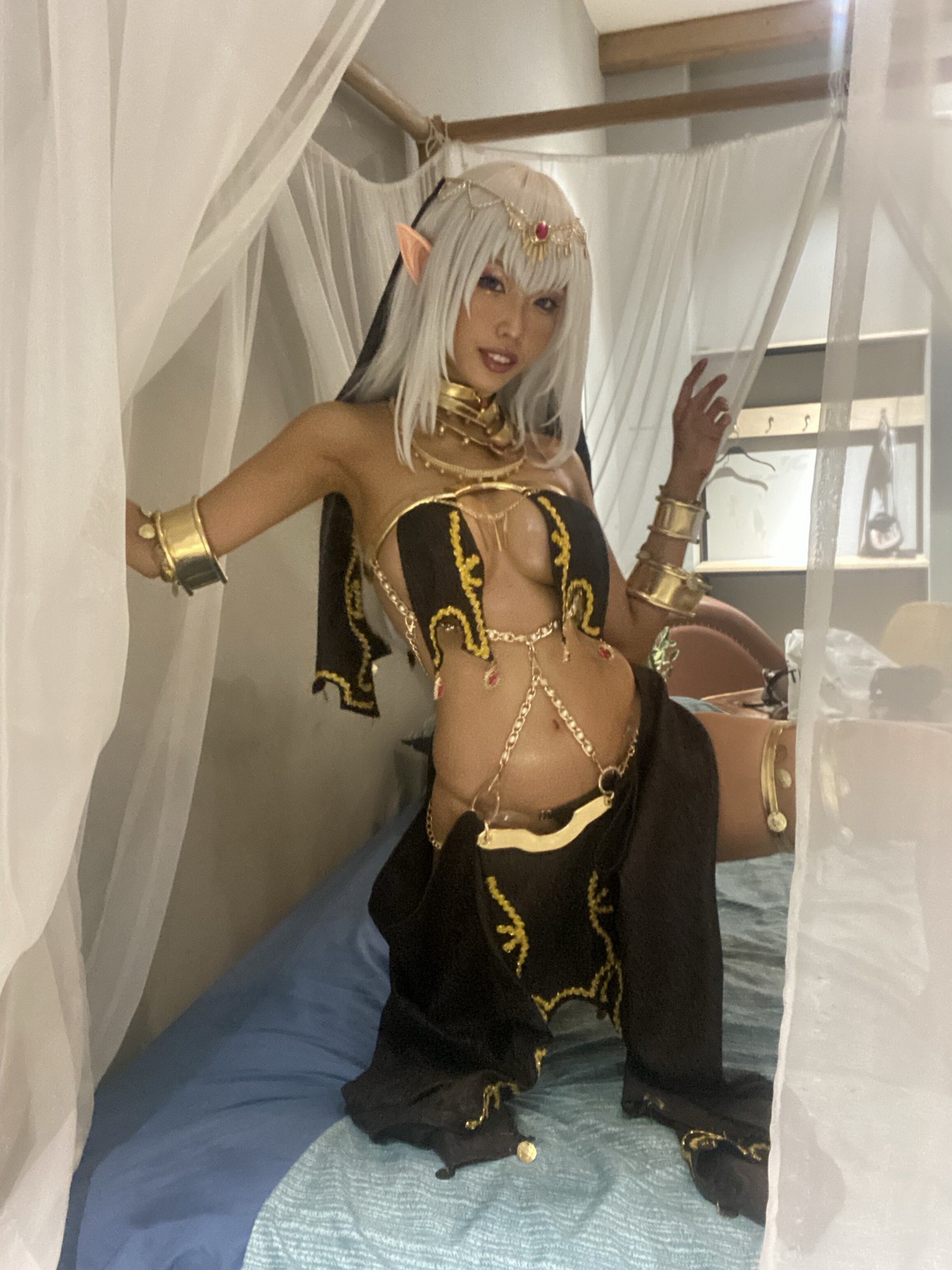 xgyw.top_网络美女eliza喵喵Mistioria Arte主题性感情趣服饰露油亮肌肤秀火辣身材诱惑写真59P