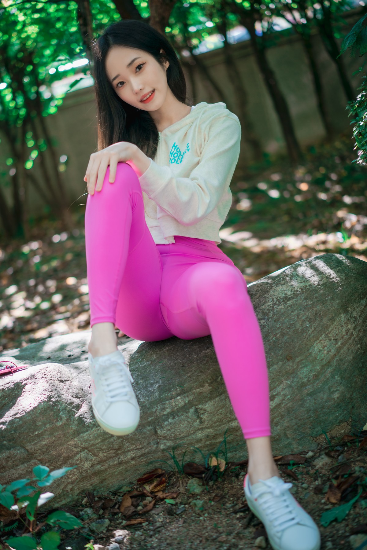 xgyw.top_[DJAWA]No.166_模特Bambi_Loose and Tight Violet主题白色短T配紧身运动裤诱惑写真174P