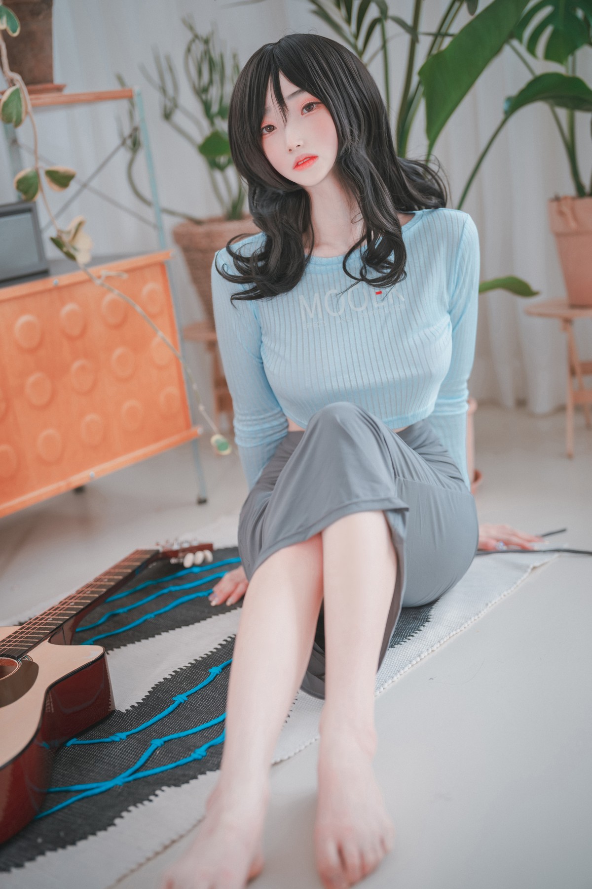 xgyw.top_[DJAWA]No.165_模特Bambi_iila illa主题私房性感吉他妹妹服饰半脱露火辣身材诱惑写真144P