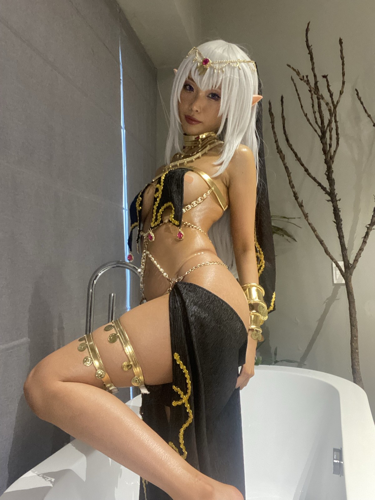 xgyw.top_网络美女eliza喵喵Mistioria Arte主题性感情趣服饰露油亮肌肤秀火辣身材诱惑写真59P