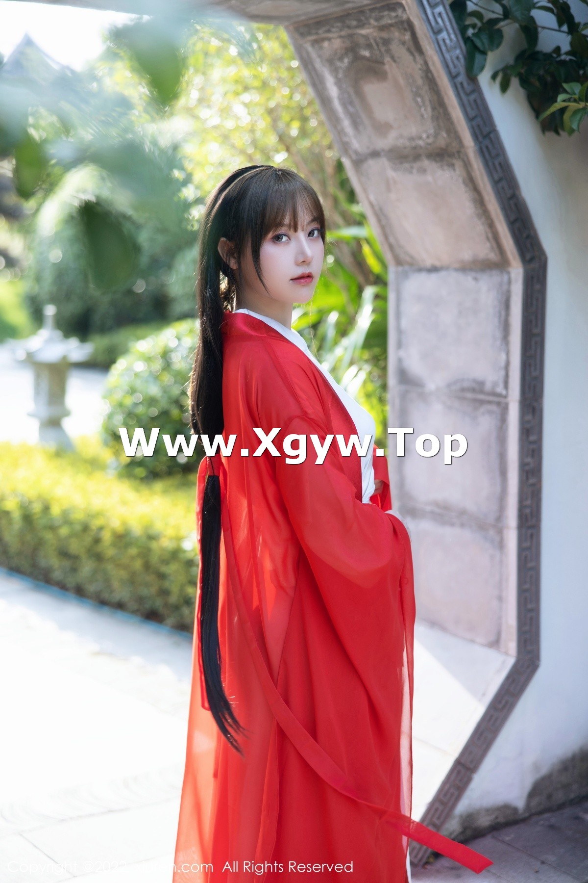 xgyw.top_XiuRen第5414期_模特豆瓣酱性感红色唐韵古装服饰半脱露傲人豪乳惹火诱惑写真80P