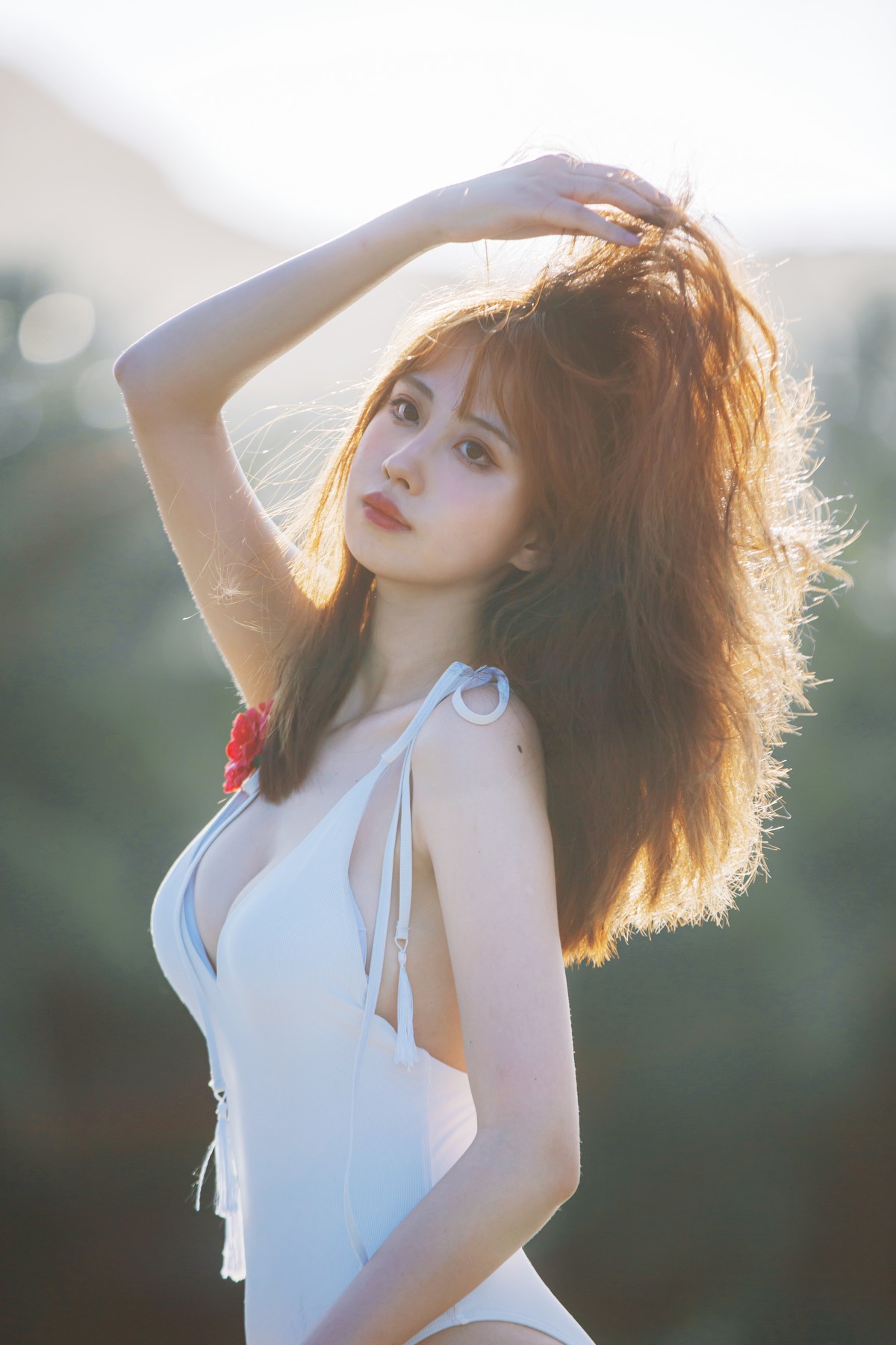 xgyw.top_次元少女念雪ww日暮温柔主题户外海边性感白色连体比基尼秀完美身材诱惑写真39P