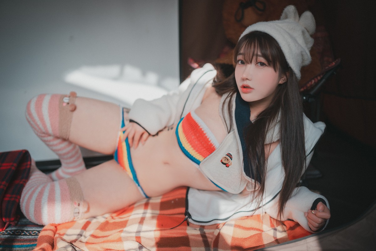xgyw.top_[DJAWA]No.169_Yeeun_Romantic Winter Glamping主题白色针织内衣秀豪乳诱惑写真99P