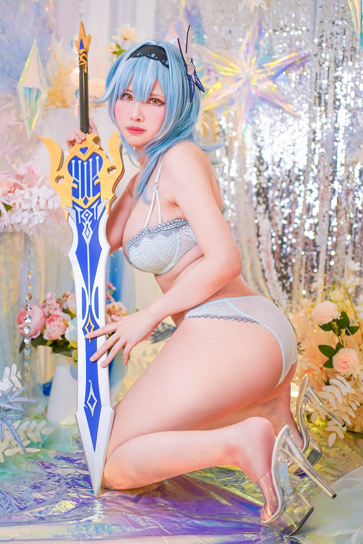 xgyw.top_Coser美女萱-KaYa优菈主题美女武士装扮性感内衣秀傲人豪乳撩人诱惑写真38P