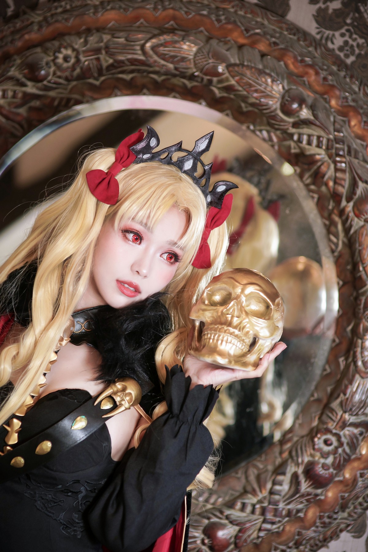 xgyw.top_Coser妹子Ely_eee远坂凛弓凛主题私房沙发上性感黑色低胸服饰迷人诱惑写真42P