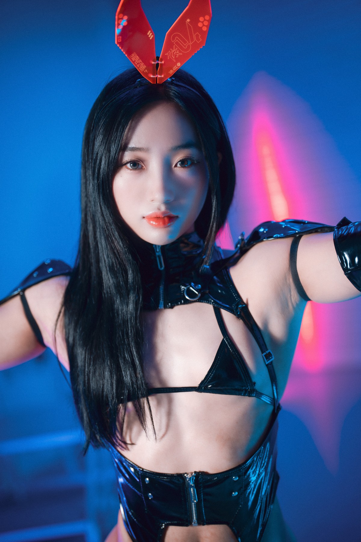xgyw.top_[DJAWA]No.176_模特Booty Queen_Naughty Operators主题皮质情趣服饰露翘臀诱惑写真124P