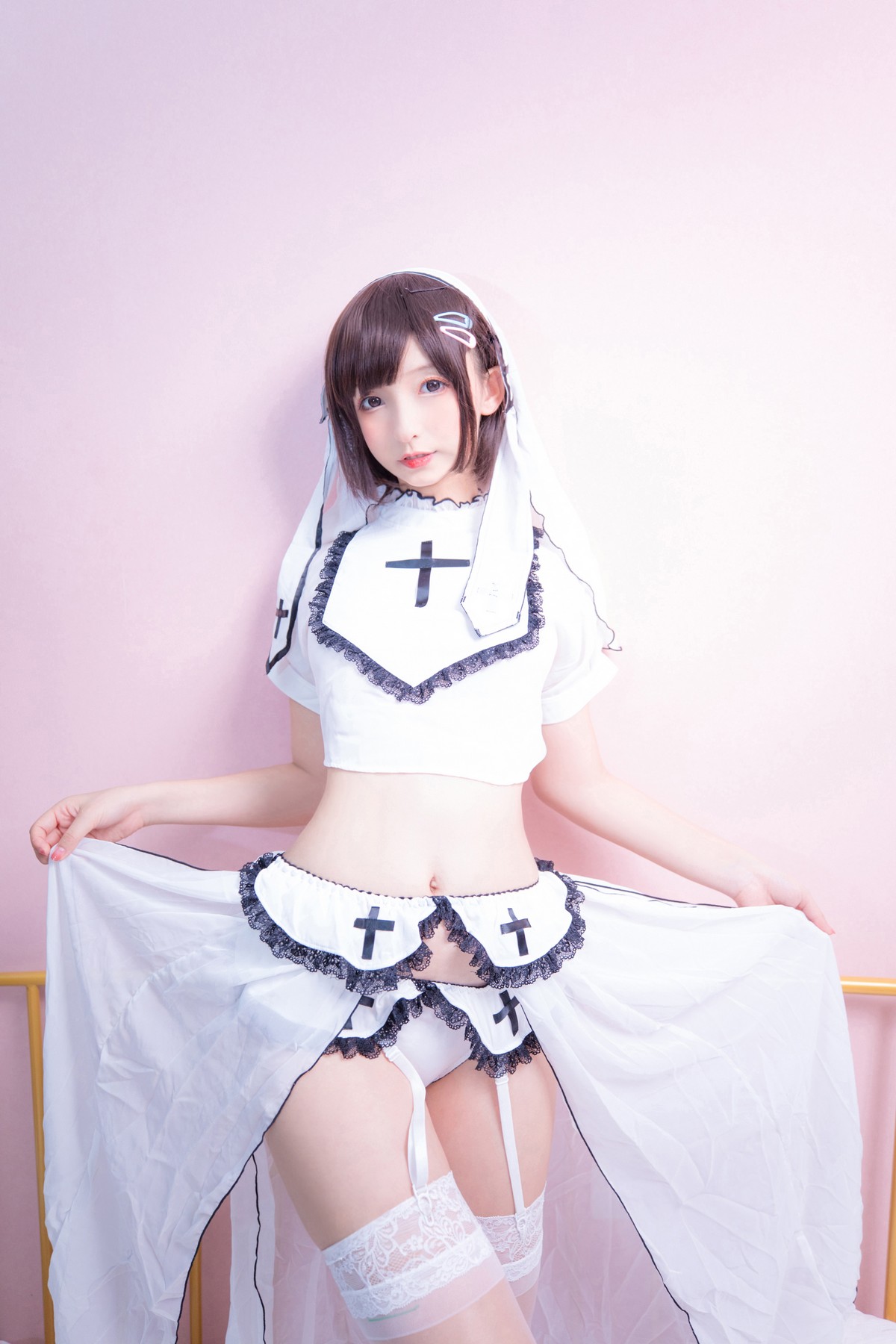 xgyw.top_萝莉美女神楽坂真冬百合情书主题居家私房性感白色服饰配白色蕾丝袜诱惑写真150P