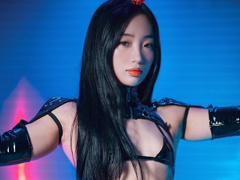 [DJAWA]No.176_车模Booty Queen_Naughty Operators主题皮质骚扰服饰露蜜桃臀骚扰写真124P