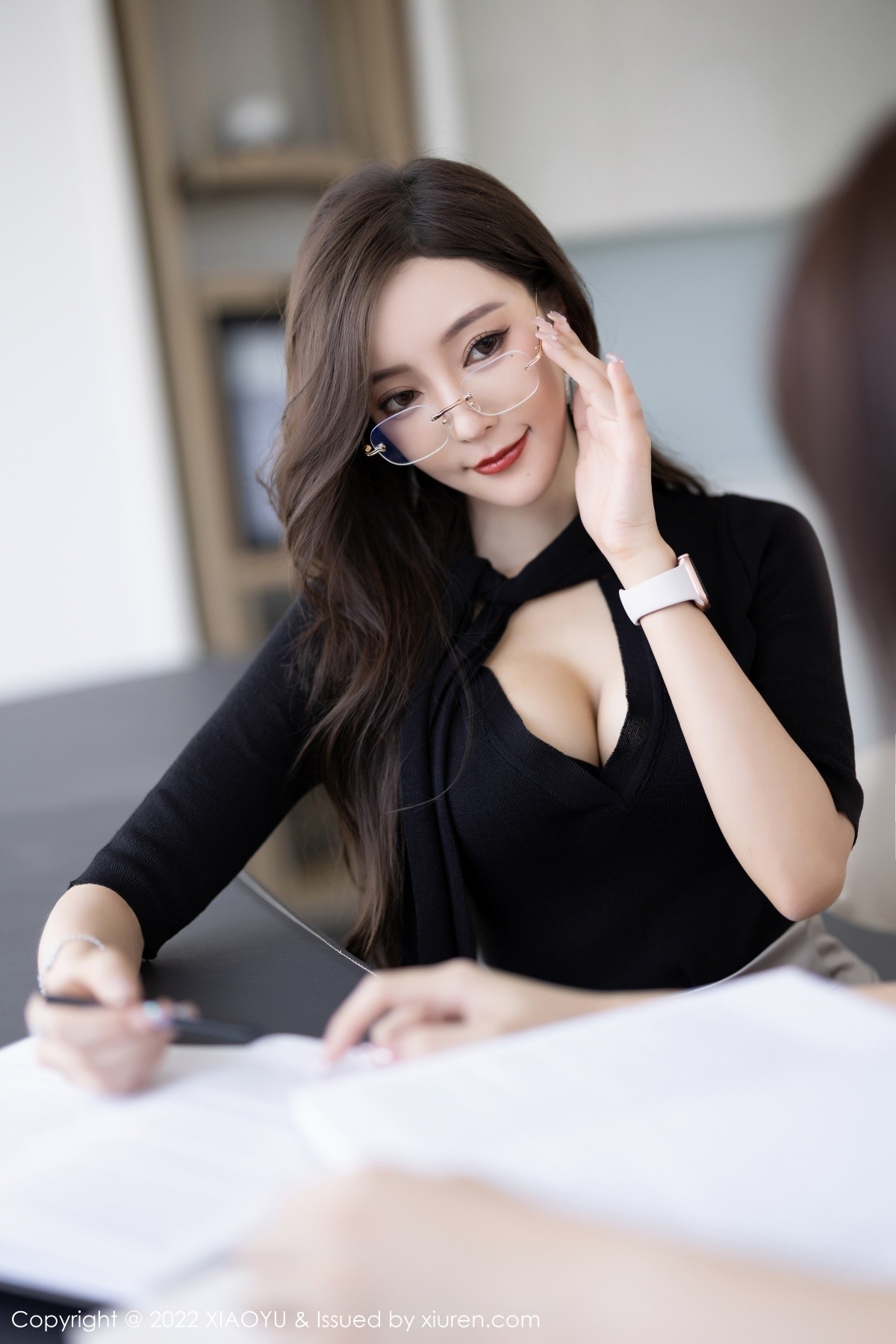 xgyw.top_[XiaoYu画语界]Vol.843_女神王馨瑶yanniOL装扮半脱露黑色蕾丝内衣秀完美身材诱惑写真80P