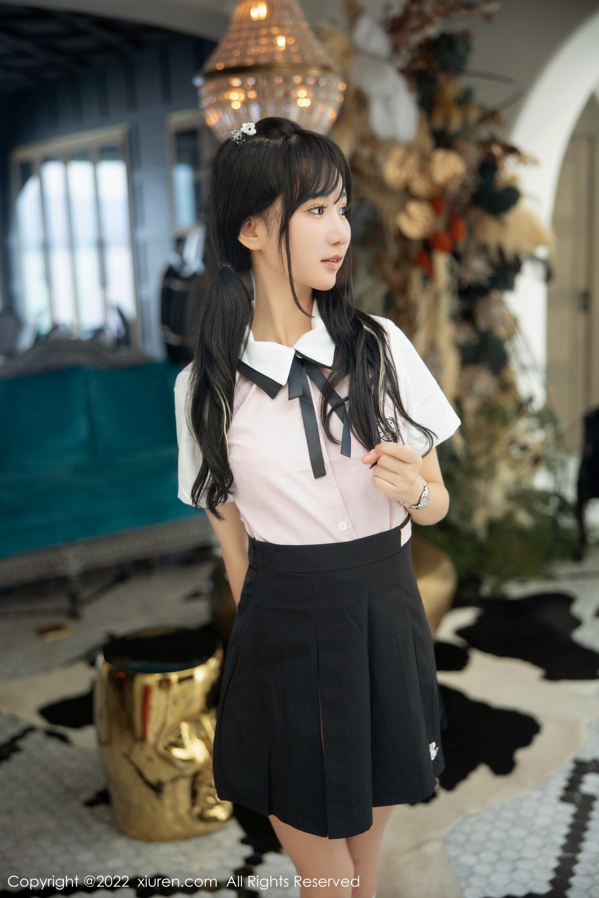 xgyw.top_XiuRen第5443期_女神小果冻儿大理旅拍性感白T配黑短裙露粉色内衣迷人诱惑写真99P
