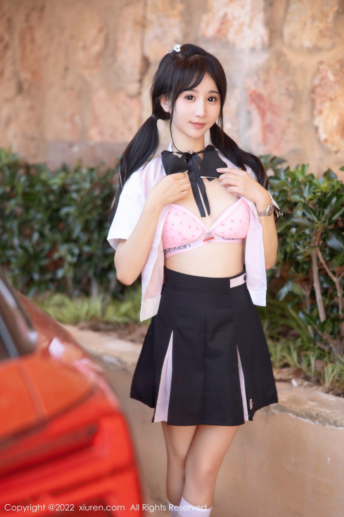 xgyw.top_XiuRen第5443期_女神小果冻儿大理旅拍性感白T配黑短裙露粉色内衣迷人诱惑写真99P