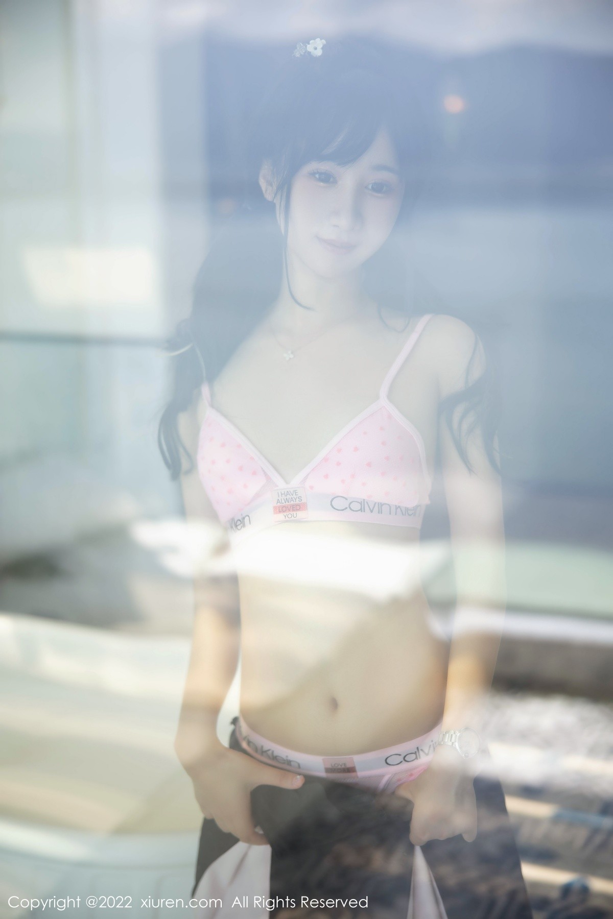 xgyw.top_XiuRen第5443期_女神小果冻儿大理旅拍性感白T配黑短裙露粉色内衣迷人诱惑写真99P