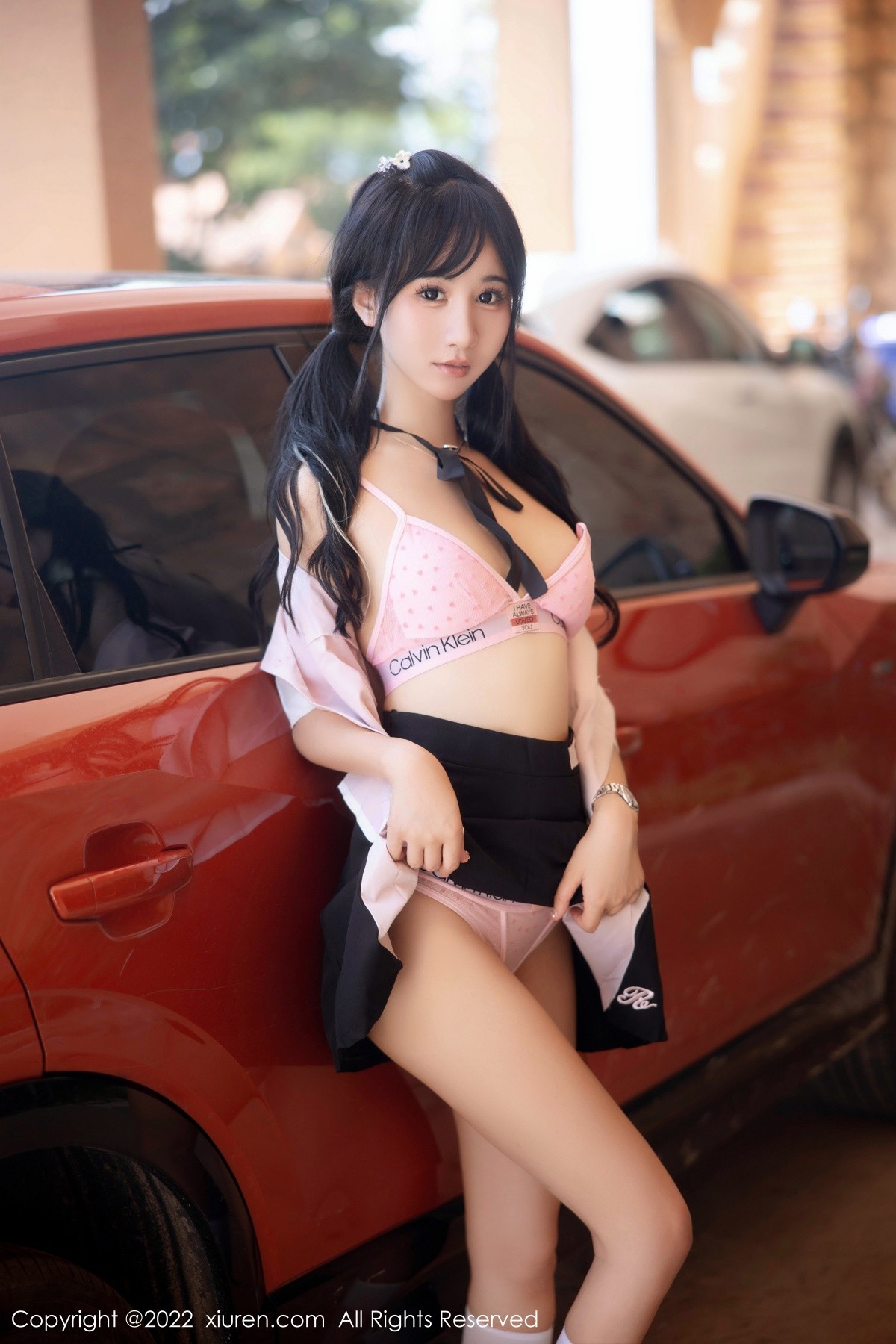 xgyw.top_XiuRen第5443期_女神小果冻儿大理旅拍性感白T配黑短裙露粉色内衣迷人诱惑写真99P