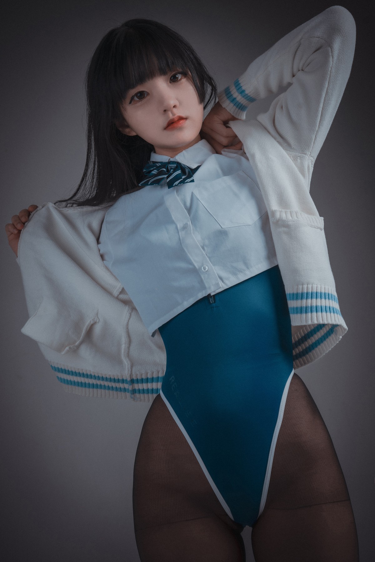 xgyw.top_[DJAWA]No.178_模特Jenny_Swimming Lesson主题性感连体泳衣配超薄黑丝诱惑写真46P