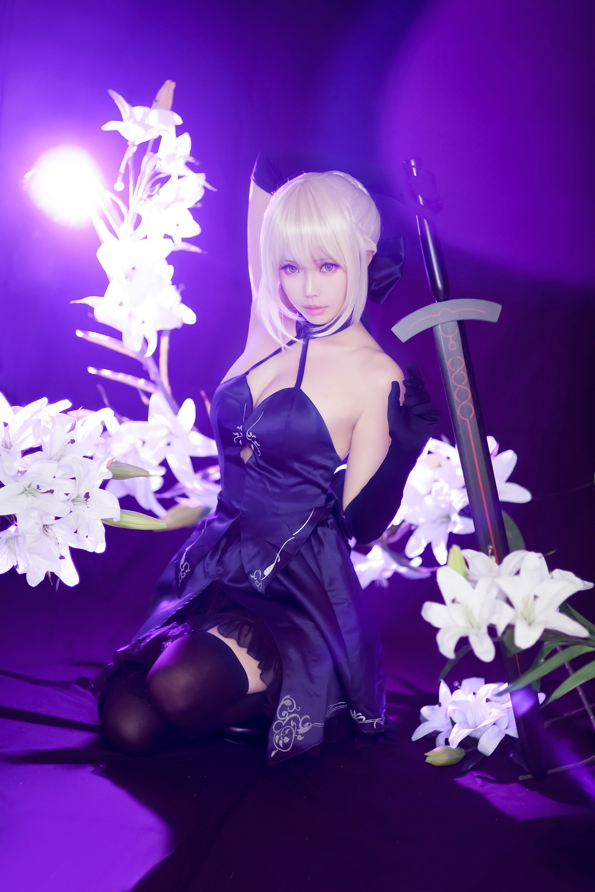 xgyw.top_Coser妹子Ely_eee黑贞主题美女武士装扮性感黑色吊带礼裙秀完美身材诱惑写真31P