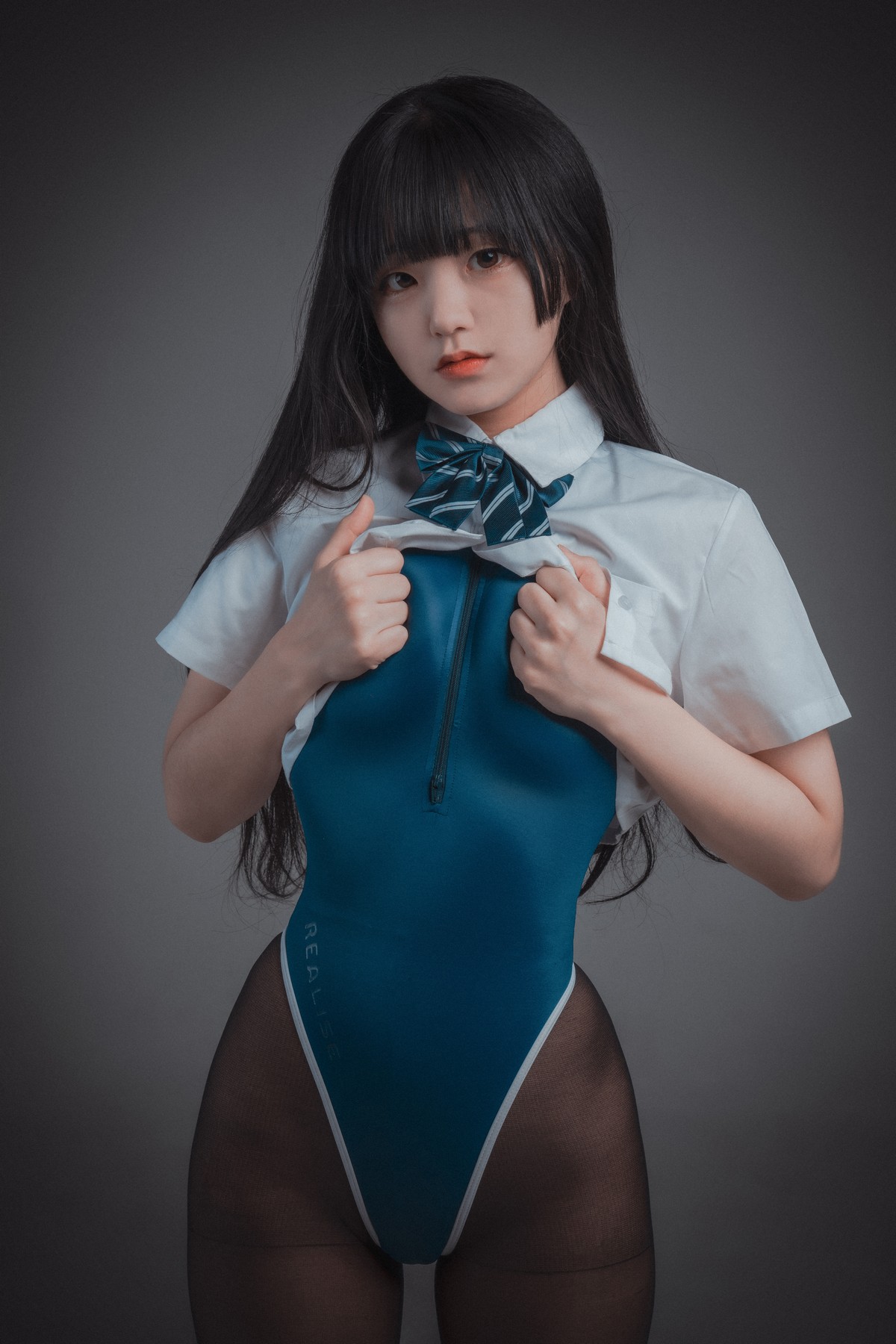 xgyw.top_[DJAWA]No.178_模特Jenny_Swimming Lesson主题性感连体泳衣配超薄黑丝诱惑写真46P