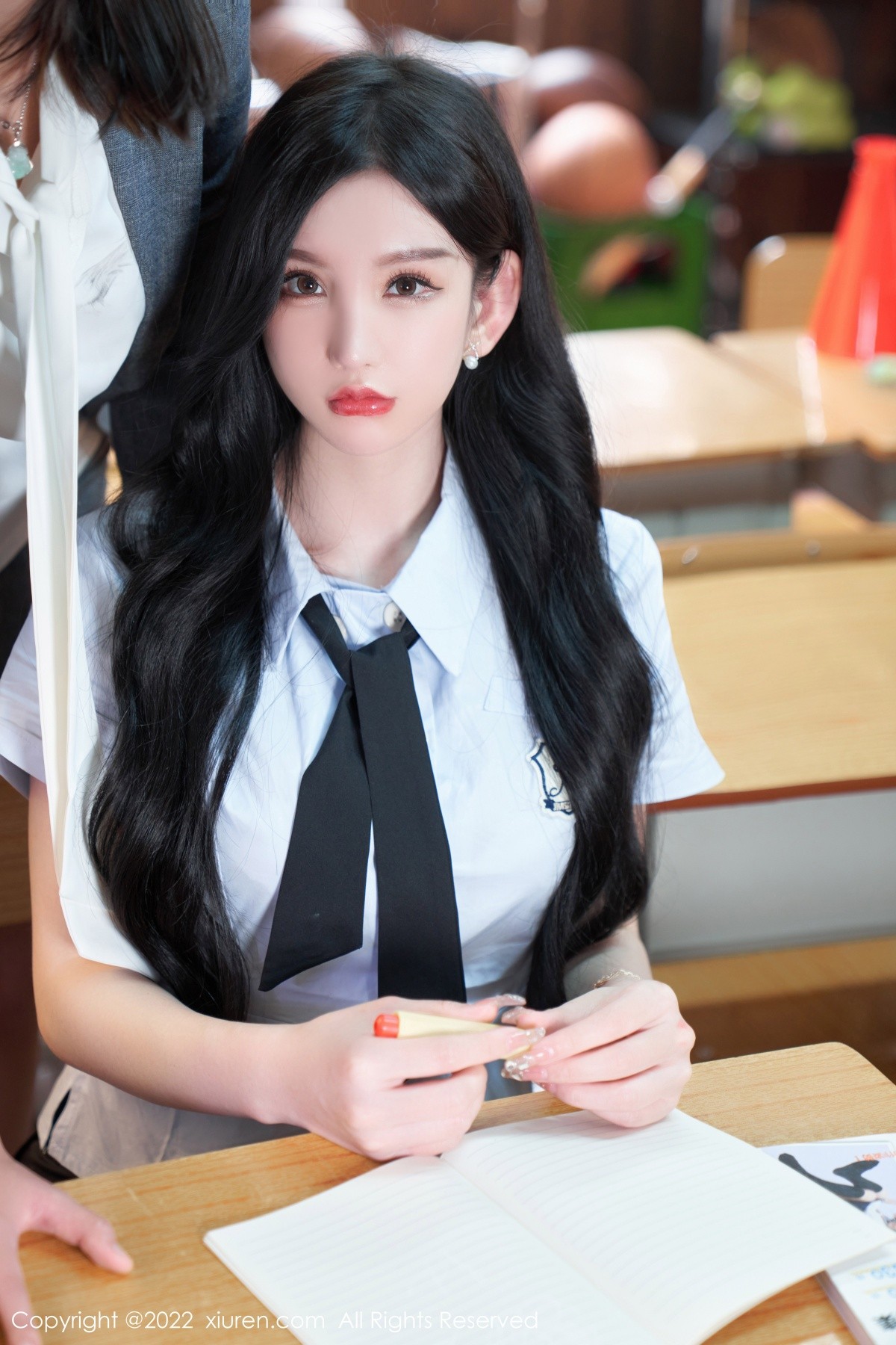 xgyw.top_XiuRen第5452期_女神周于希Sally学妹装扮半脱露黑色蕾丝边内衣撩人诱惑写真76P
