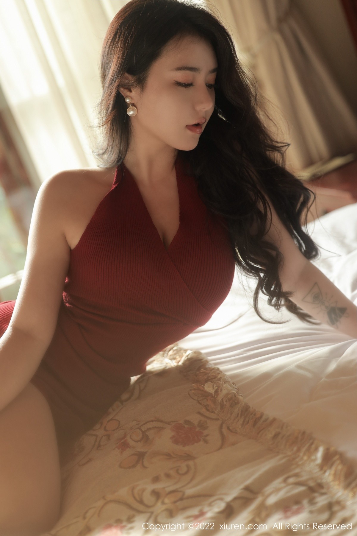 xgyw.top_XiuRen第5457期_女神玛鲁娜三亚旅拍红色露肩连衣短裙配黑丝袜秀翘臀诱惑写真56P
