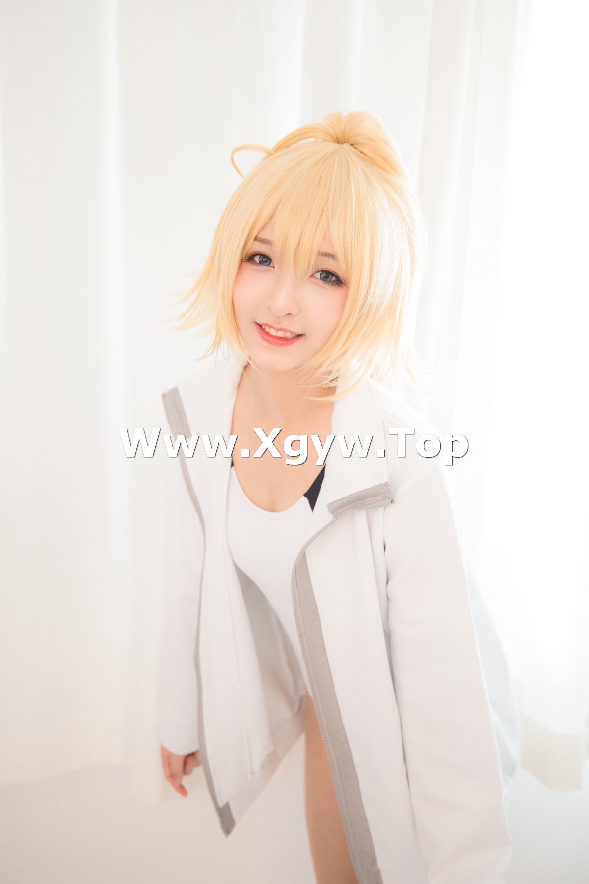 xgyw.top_萝莉美女神楽坂真冬贞德泳装主题私房浴室性感白色连体泳衣秀完美身材诱惑写真150P