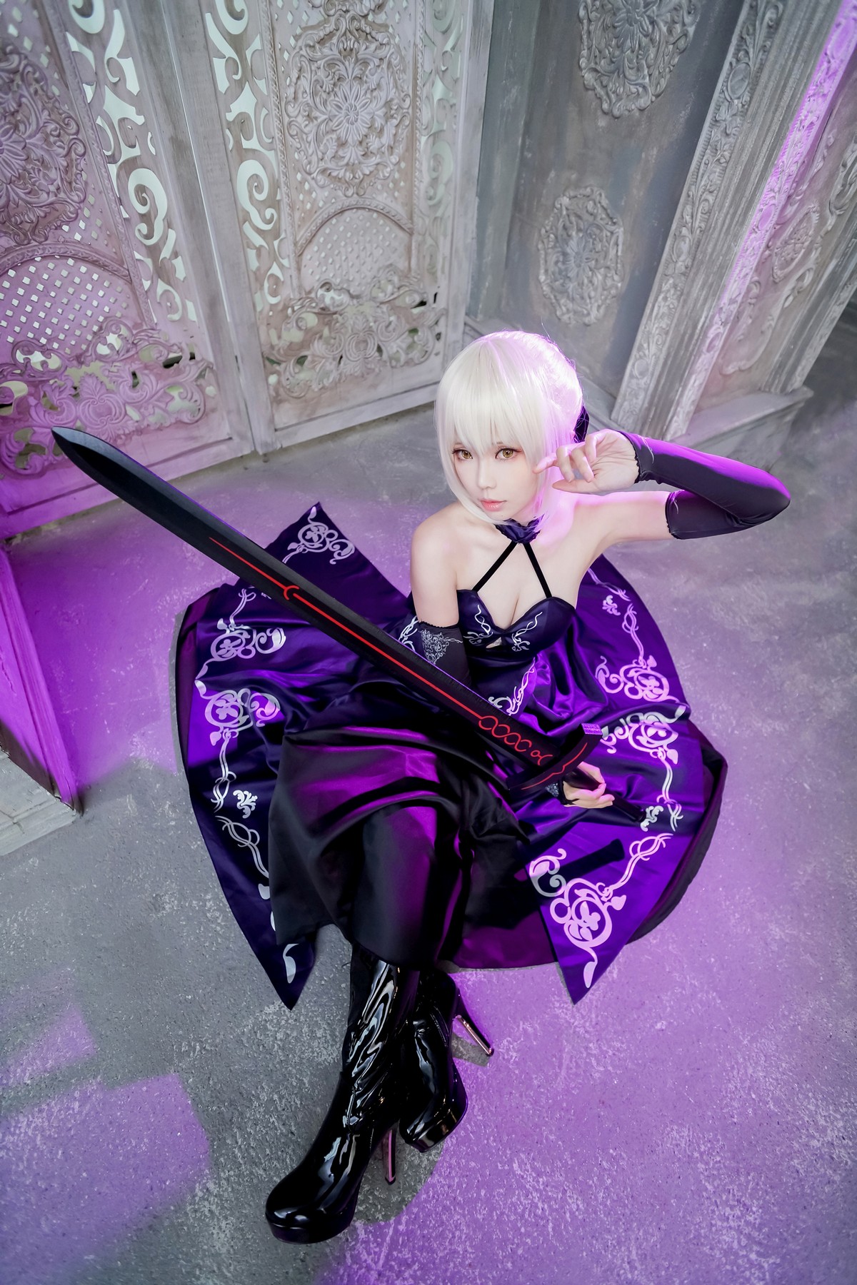 xgyw.top_Coser妹子Ely_eee黑贞主题美女武士装扮性感黑色吊带礼裙秀完美身材诱惑写真31P