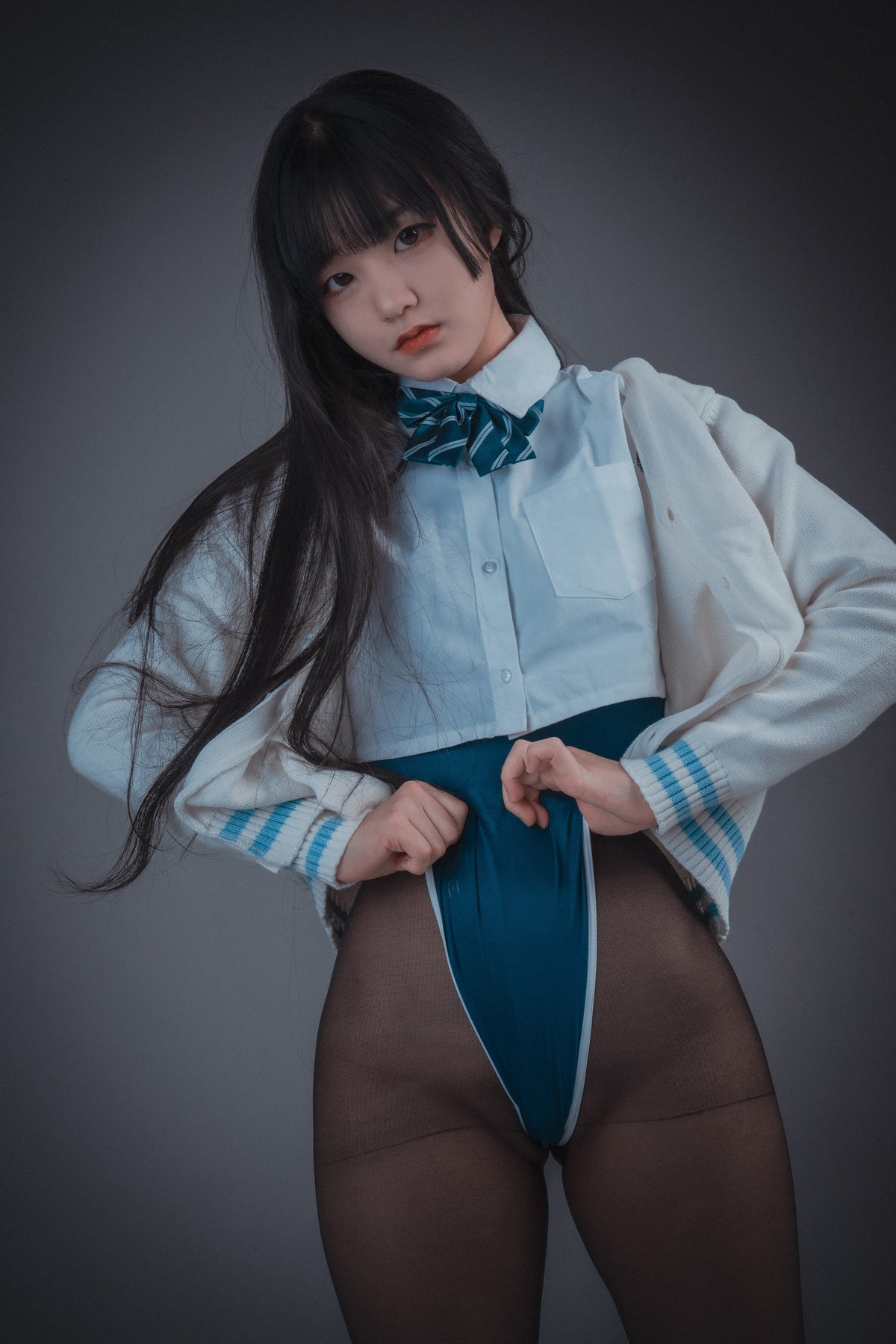 xgyw.top_[DJAWA]No.178_模特Jenny_Swimming Lesson主题性感连体泳衣配超薄黑丝诱惑写真46P