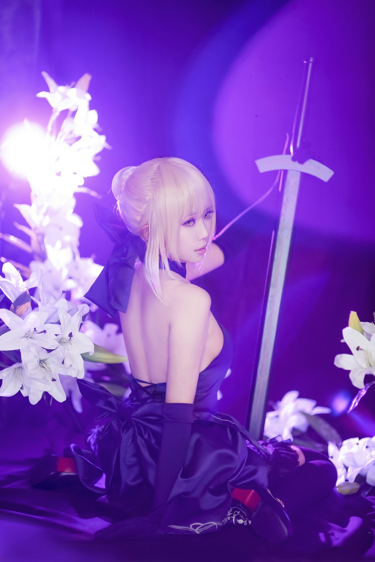 xgyw.top_Coser妹子Ely_eee黑贞主题美女武士装扮性感黑色吊带礼裙秀完美身材诱惑写真31P