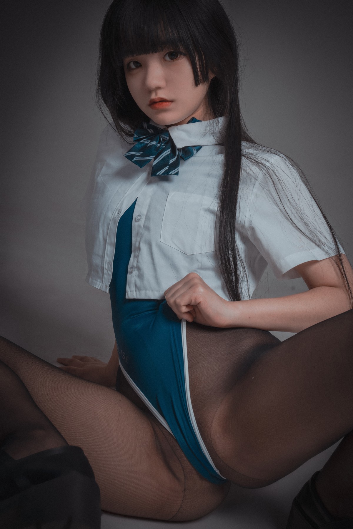 xgyw.top_[DJAWA]No.178_模特Jenny_Swimming Lesson主题性感连体泳衣配超薄黑丝诱惑写真46P