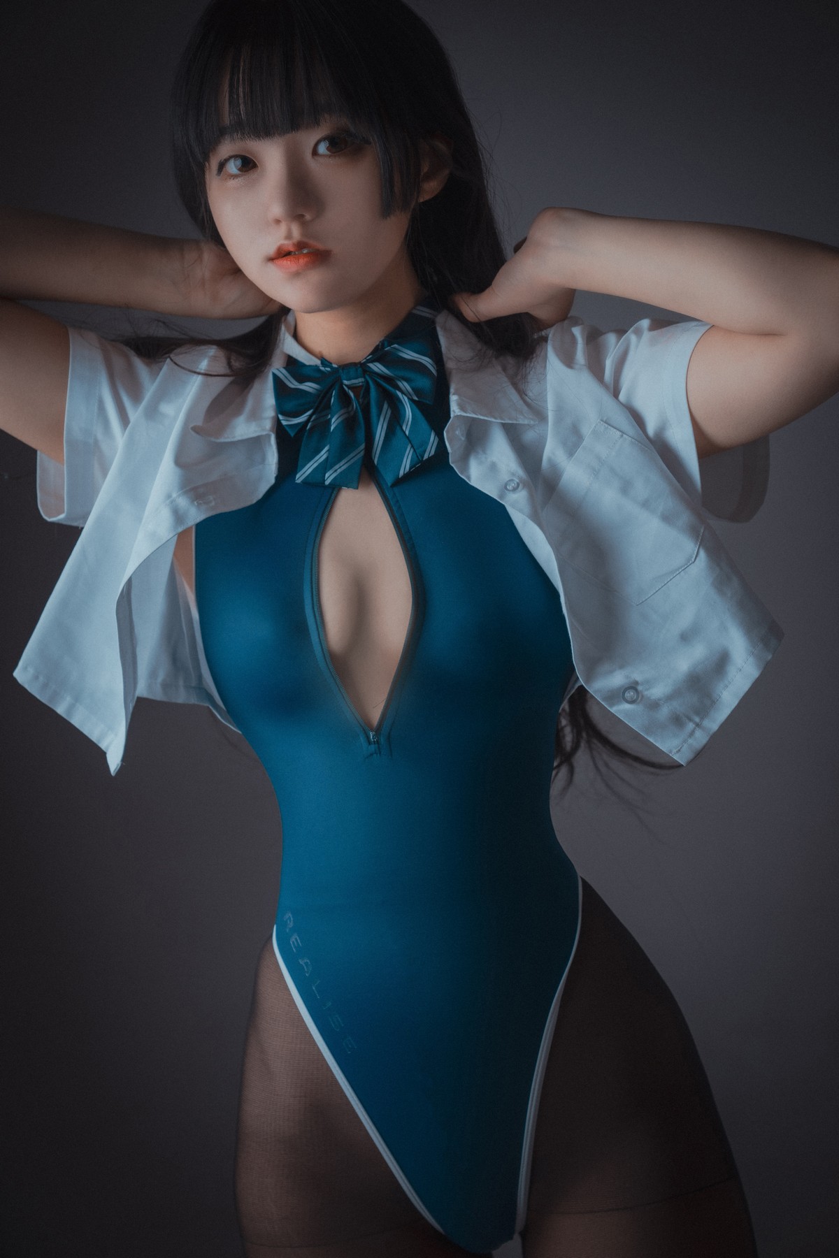 xgyw.top_[DJAWA]No.178_模特Jenny_Swimming Lesson主题性感连体泳衣配超薄黑丝诱惑写真46P