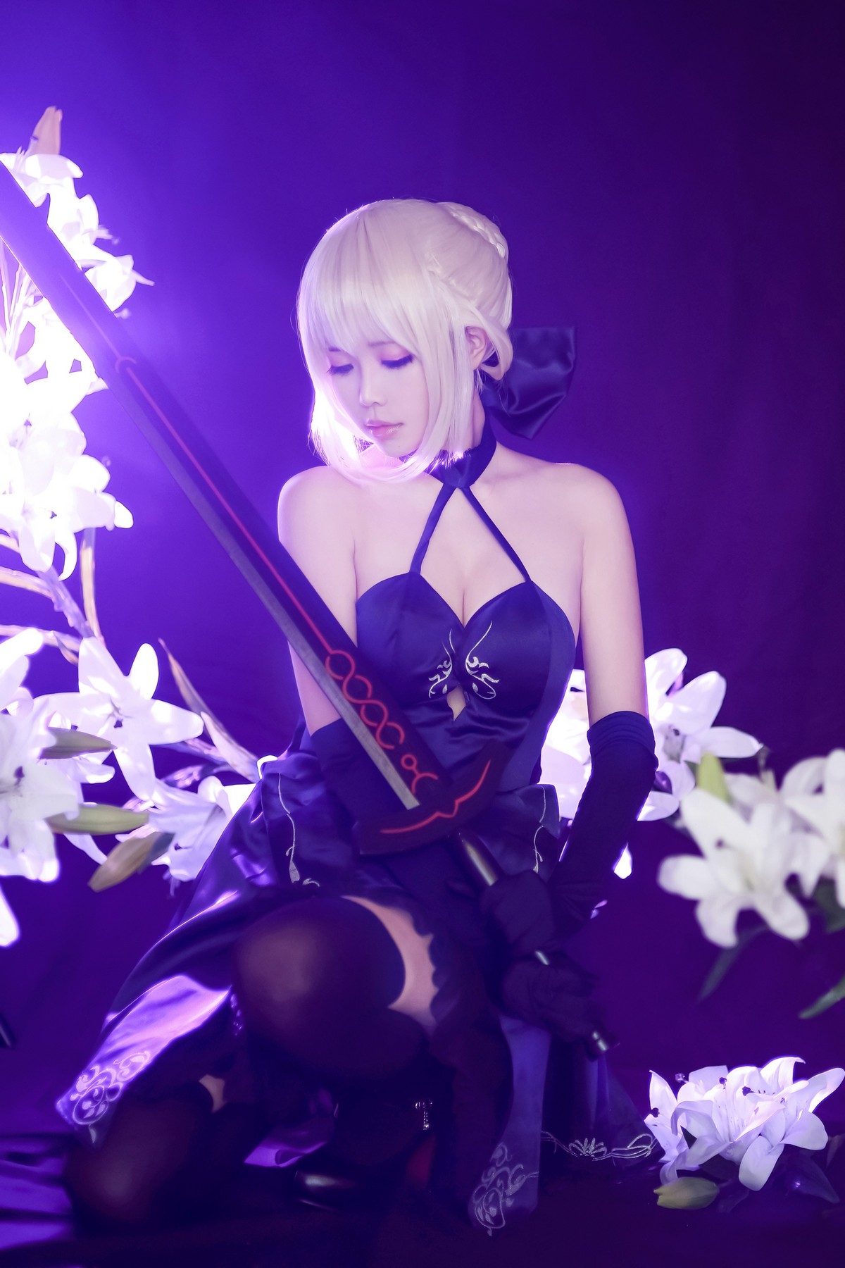 xgyw.top_Coser妹子Ely_eee黑贞主题美女武士装扮性感黑色吊带礼裙秀完美身材诱惑写真31P