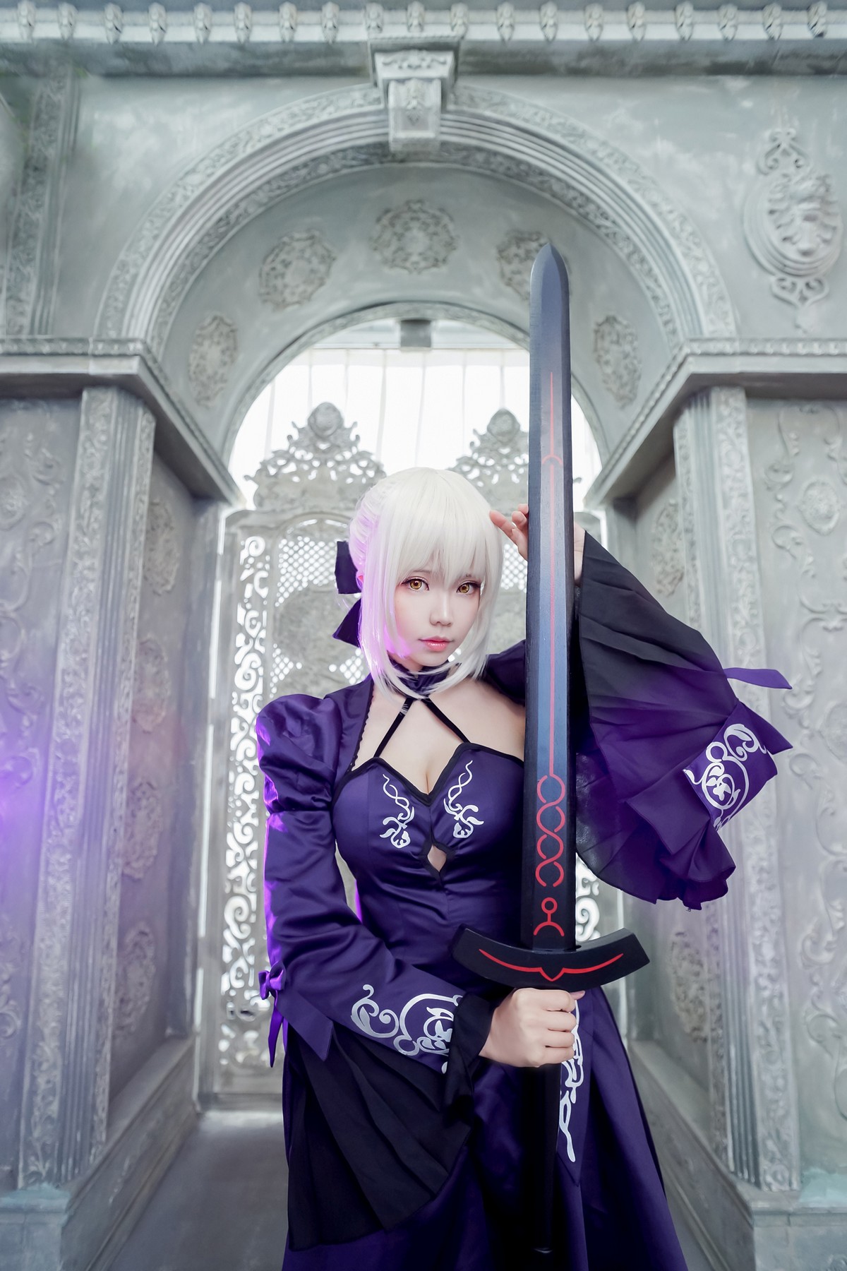 xgyw.top_Coser妹子Ely_eee黑贞主题美女武士装扮性感黑色吊带礼裙秀完美身材诱惑写真31P