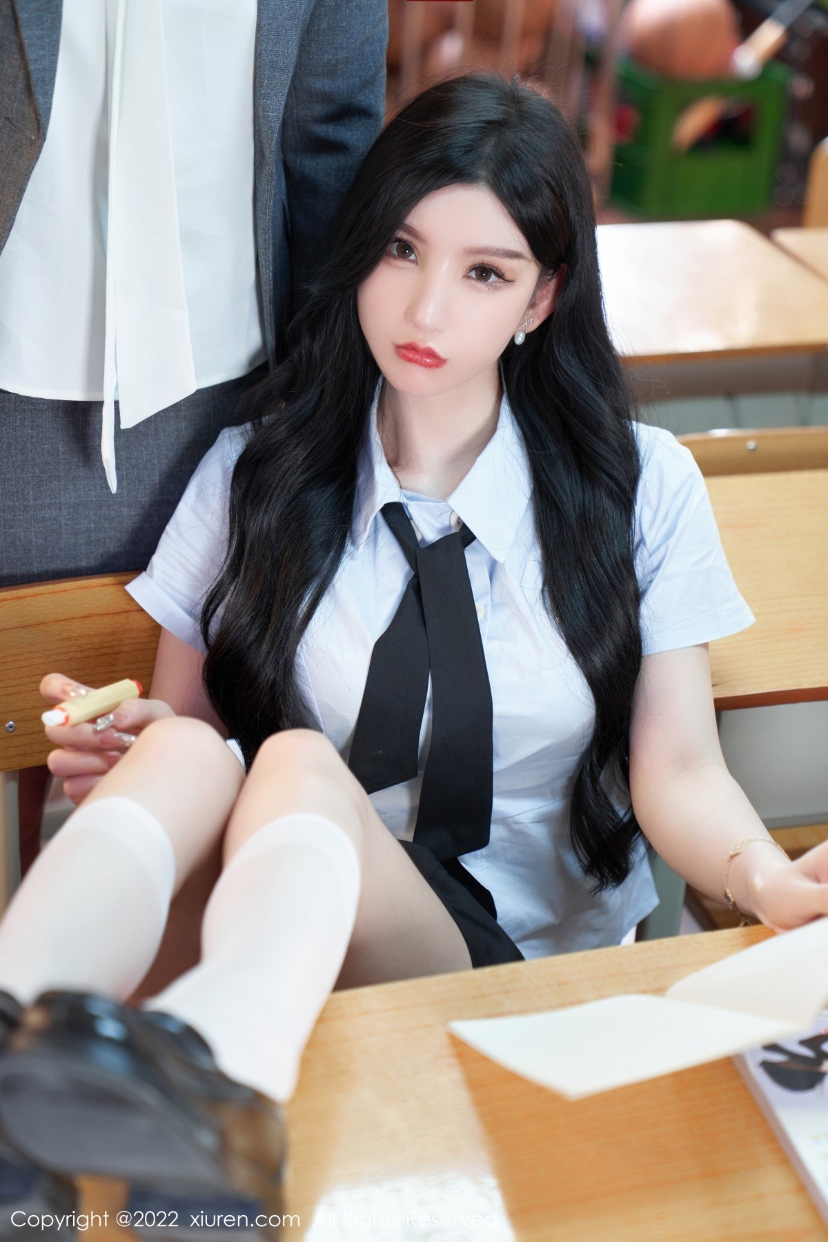 xgyw.top_XiuRen第5452期_女神周于希Sally学妹装扮半脱露黑色蕾丝边内衣撩人诱惑写真76P