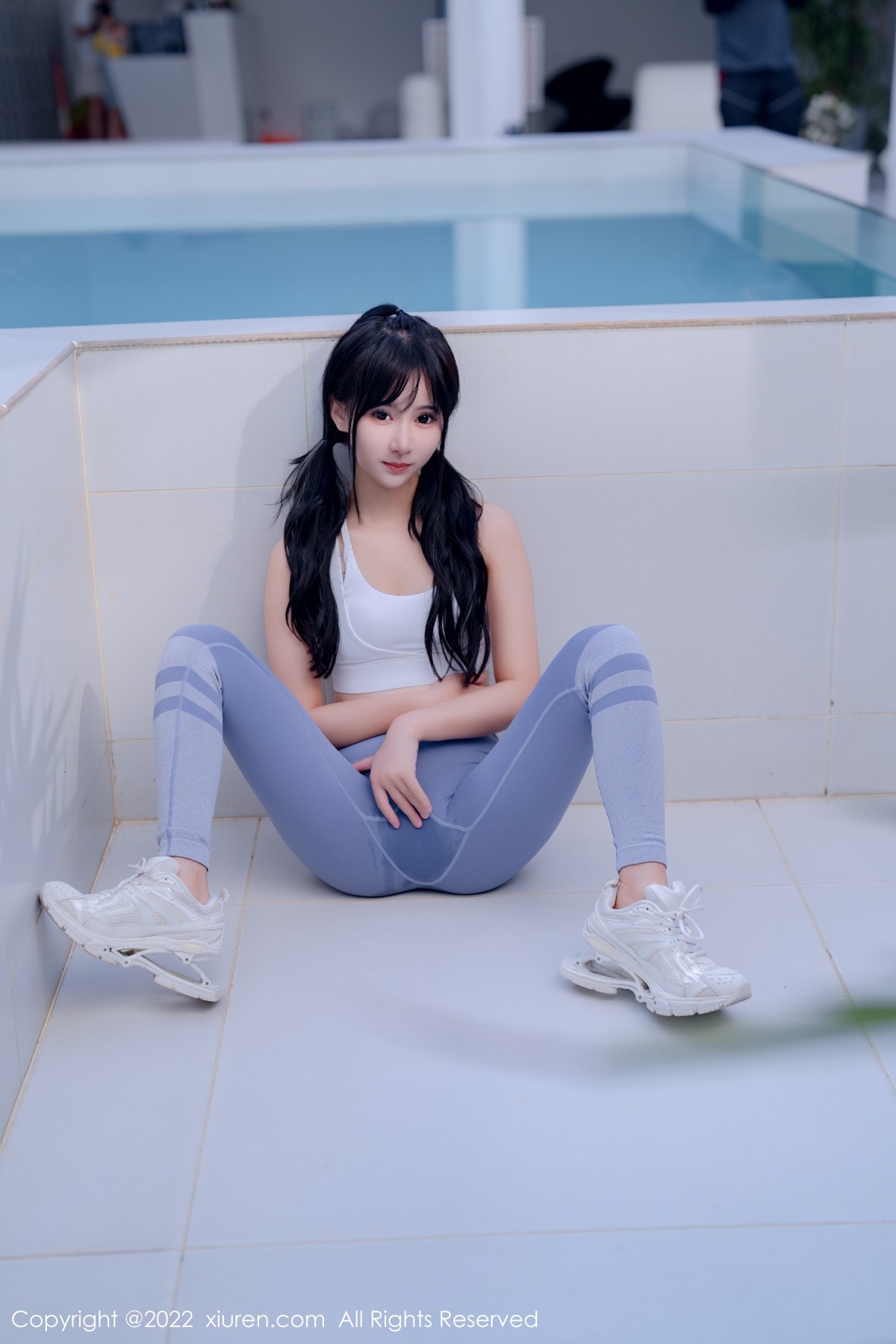 xgyw.top_XiuRen第5463期_女神小果冻儿大理旅拍私房性感运动服紧身秀完美身材诱惑写真55P