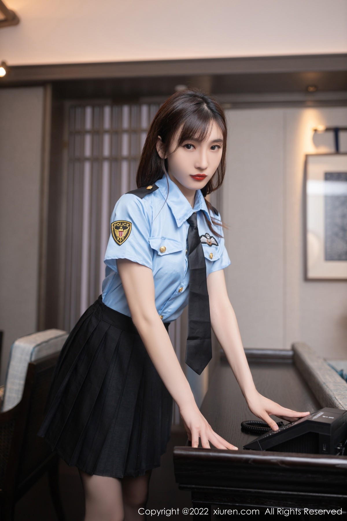 xgyw.top_XiuRen第5461期_模特陆萱萱性感女警官制服半脱露深蓝色蕾丝内衣完美诱惑写真84P