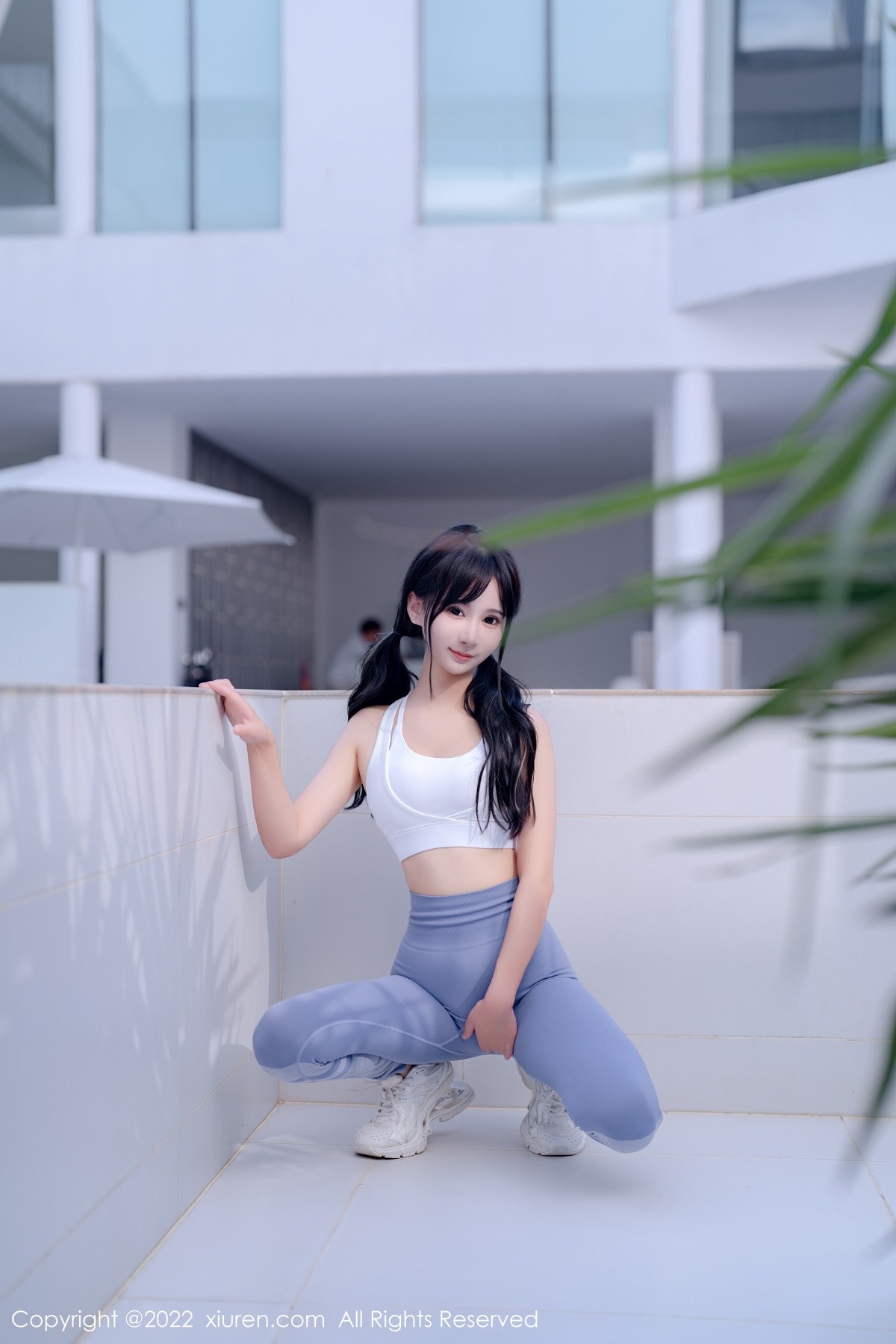 xgyw.top_XiuRen第5463期_女神小果冻儿大理旅拍私房性感运动服紧身秀完美身材诱惑写真55P