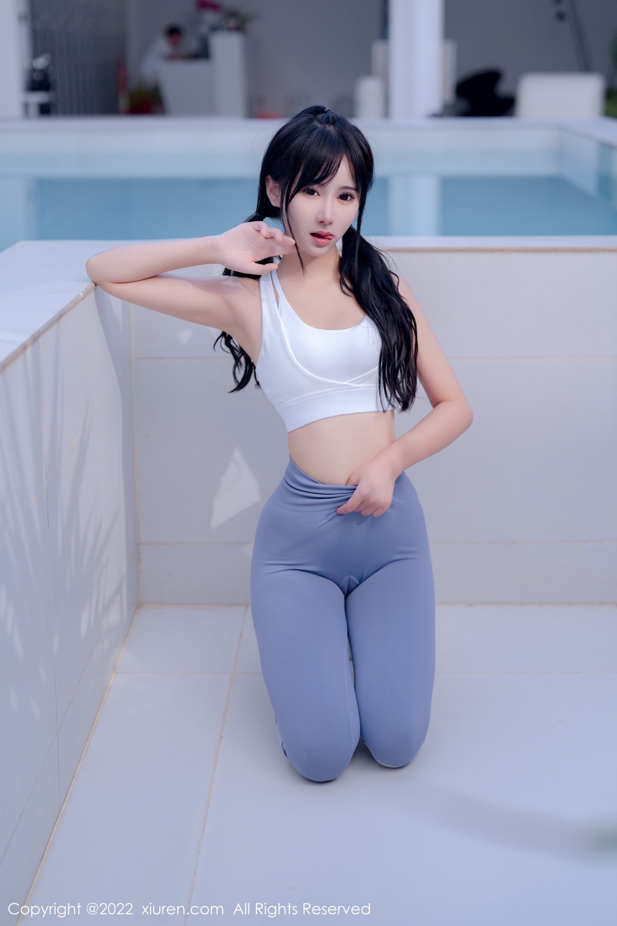 xgyw.top_XiuRen第5463期_女神小果冻儿大理旅拍私房性感运动服紧身秀完美身材诱惑写真55P